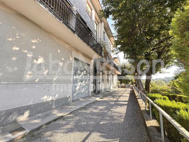 Appartamento in vendita a Bardello, Lombardia