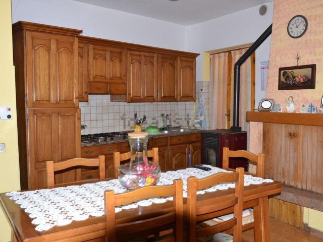 Appartamento in vendita a Trecastelli, Marche