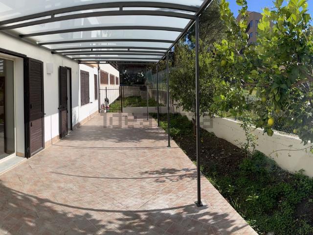 Appartamento in vendita a Villaggio Santa Rosalia, Monreale