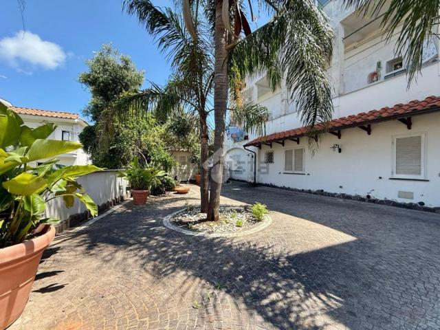 Appartamento in vendita a Ischia, Campania