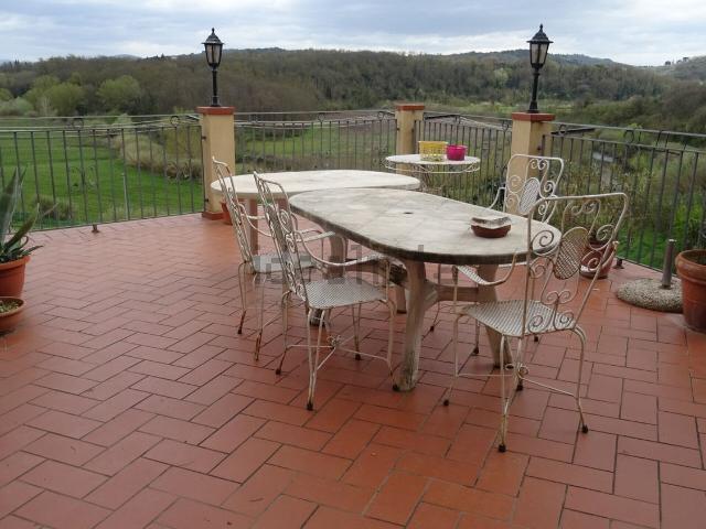 Appartamento in vendita a Carmignano, Toscana