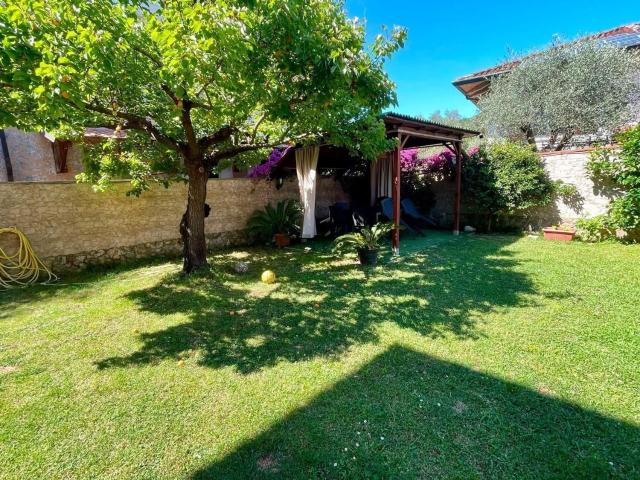 Appartamento in vendita a Carrara, Toscana