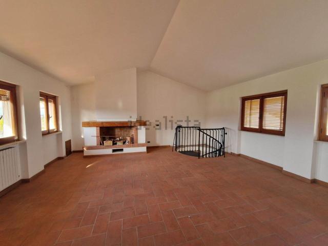 Appartamento in vendita a Carmignano, Toscana