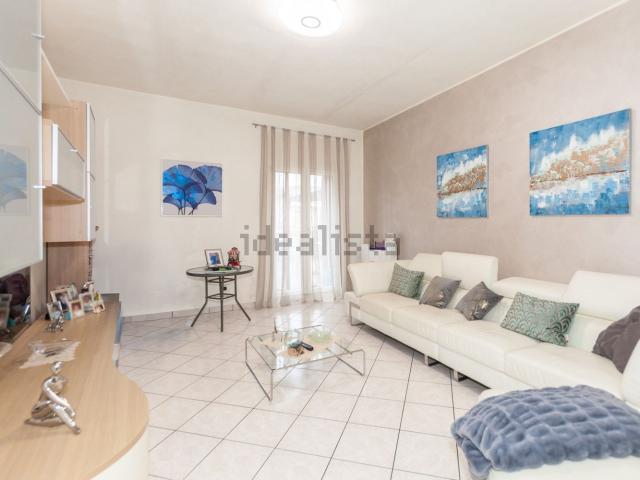 Appartamento in vendita a Gorla Maggiore, Lombardia
