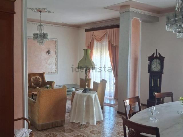 Appartamento in vendita a Adrano, Catania