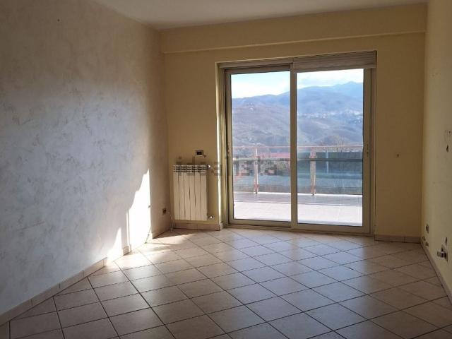 Appartamento in vendita a Gesuiti, San Vincenzo La Costa
