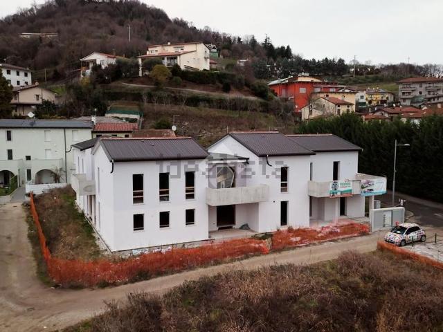 Appartamento in vendita a Castelgomberto, Veneto