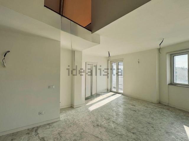 Attico in vendita a Pontecimato, Carrara