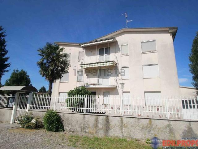 Appartamento in vendita a Lazzate, Lombardia