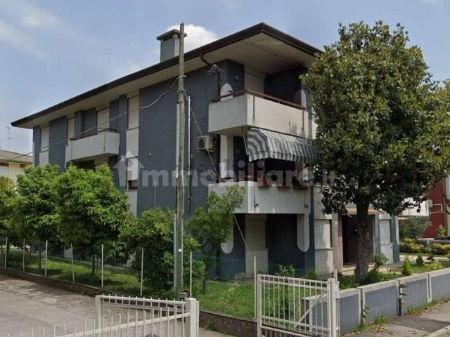Appartamento in vendita a Trebaseleghe, Padova