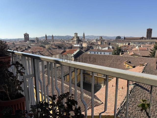 Attico in vendita a Oltreponte, Piemonte