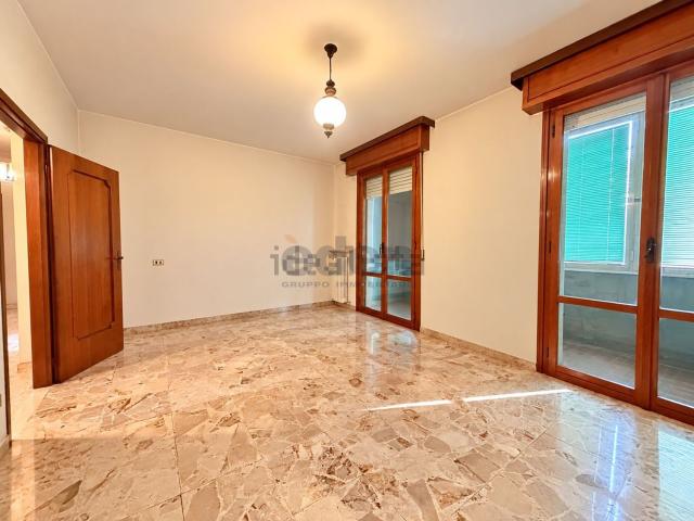 Appartamento in vendita a Villaggio Giardino, Modena