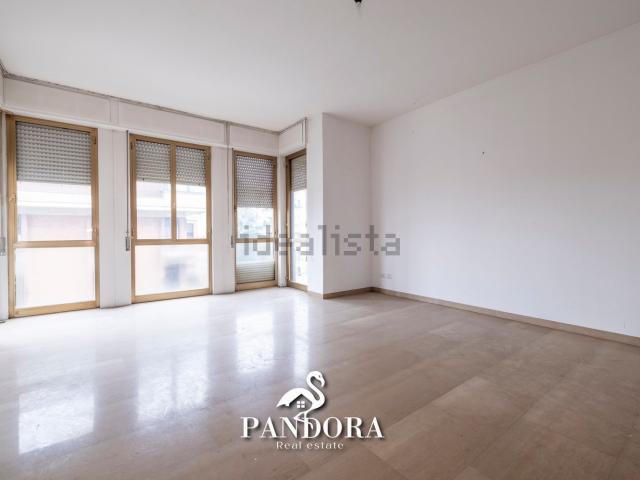 Appartamento in vendita a Centro, Gallarate