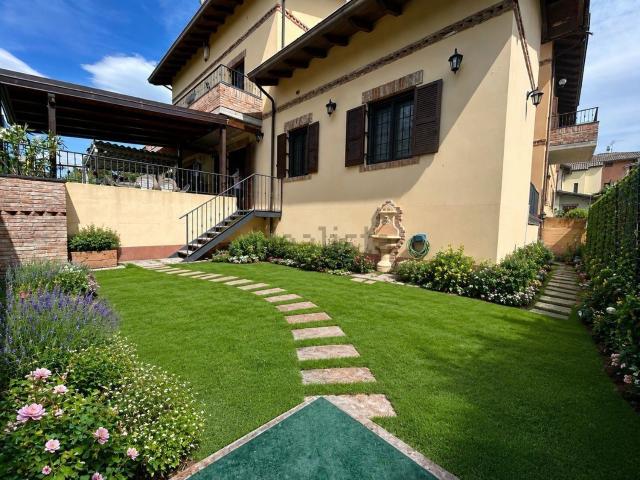 Appartamento in vendita a Unione dei comuni del Distretto Ceramico, Sassuolo