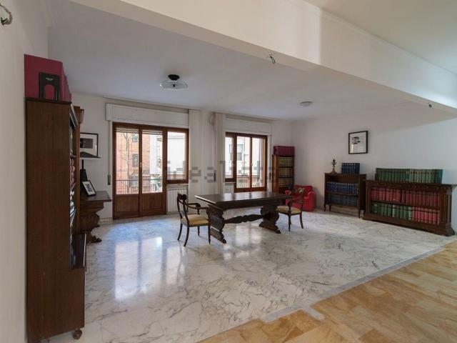 Appartamento in vendita a Centro Est, Serra Riccò