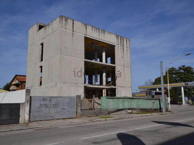 Appartamento in vendita a Sclavons, Cordenons