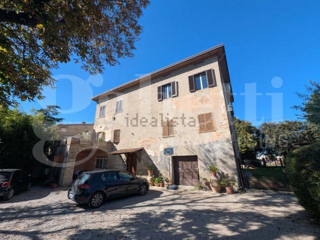 Appartamento in vendita a Deruta, Umbria