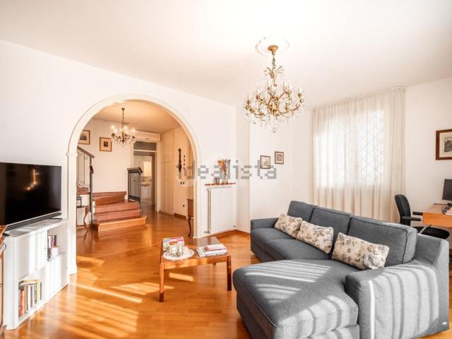 Appartamento in vendita a Canali, Re