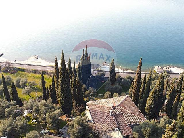 Appartamento in vendita a Torri Del Benaco, Veneto