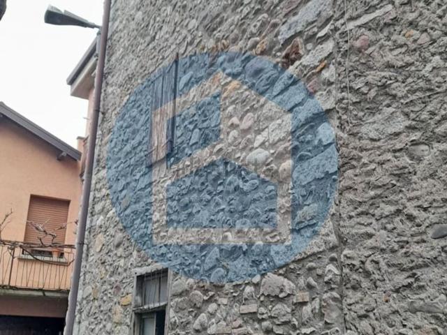 Appartamento in vendita a Comunità montana della valle Camonica, Esine