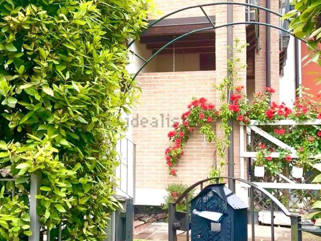 Appartamento in vendita a Lonato, Lombardia