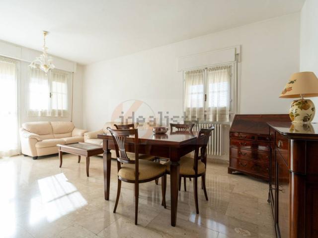 Appartamento in vendita a Cappuccini, Cala Di Volpe