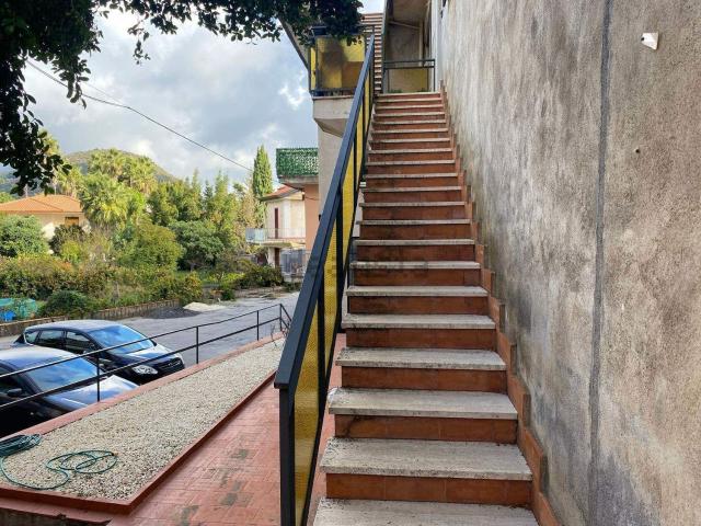 Appartamento in vendita a Trecastagni, Sicilia