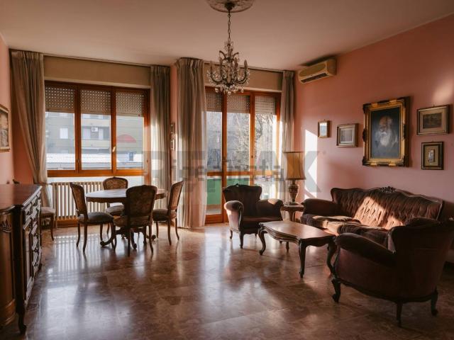 Appartamento in vendita a Agrate Brianza, Monza e della Brianza