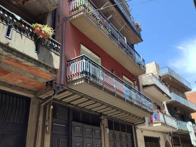 Appartamento in vendita a Paternò, Catania