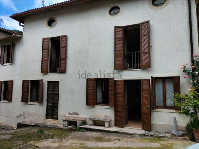 Appartamento in vendita a Grezzana, Veneto