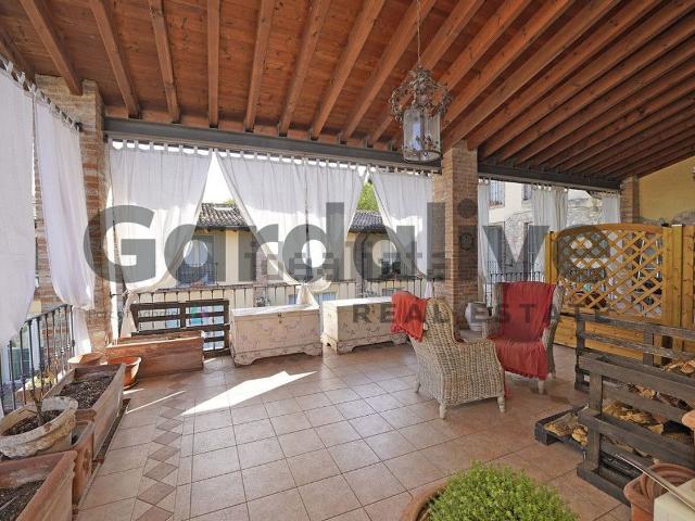 Appartamento in vendita a Lonato, Lombardia