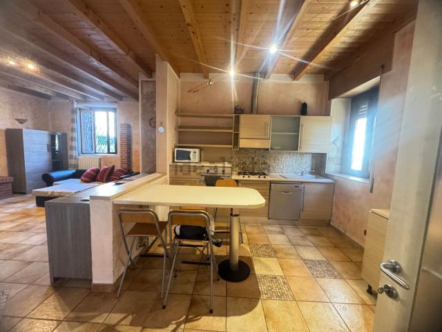 Appartamento in vendita a Ispra, Lombardia