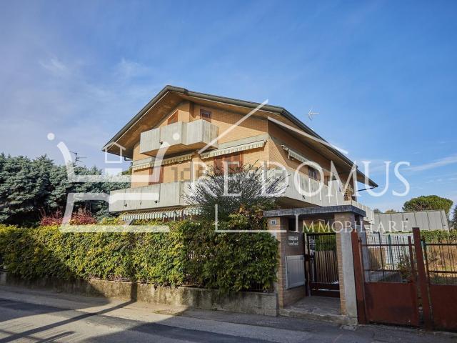 Appartamento in vendita a Cesano Maderno, Lombardia