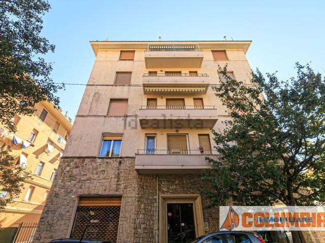 Attico in vendita a Pegli, Serra Riccò