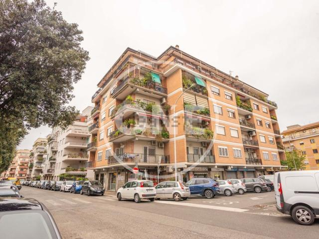 Attico in vendita a Municipio Roma VII, Roma Capitale