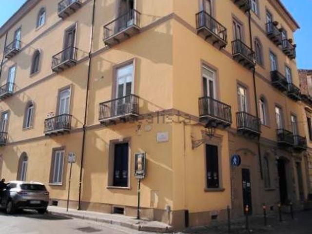 Appartamento in vendita a Centro Storico, Caserta