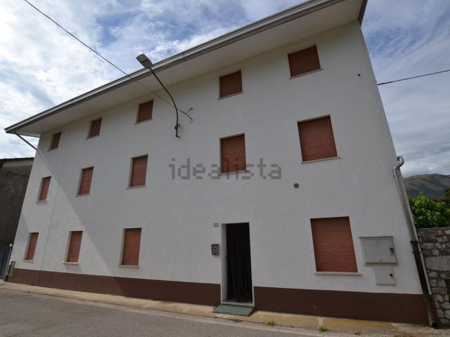 Appartamento in vendita a Aviano, Friuli-Venezia Giulia