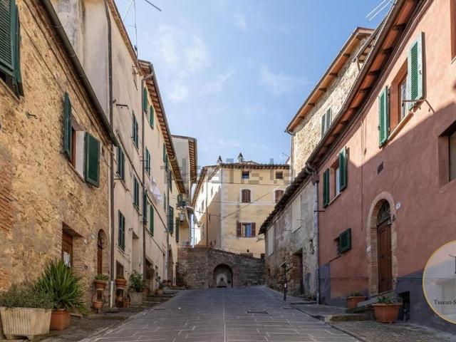 Appartamento in vendita a Cetona, Toscana