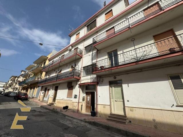 Appartamento in vendita a Calabria, Reggio Calabria