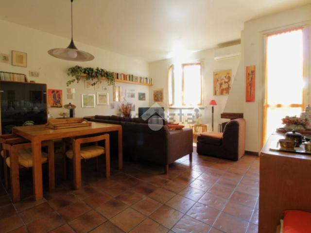 Appartamento in vendita a Sedriano, Lombardia