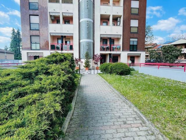 Attico in vendita a Rho, Lombardia