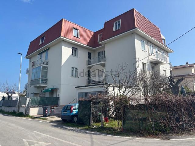 Appartamento in vendita a Fano, Pesaro E Urbino