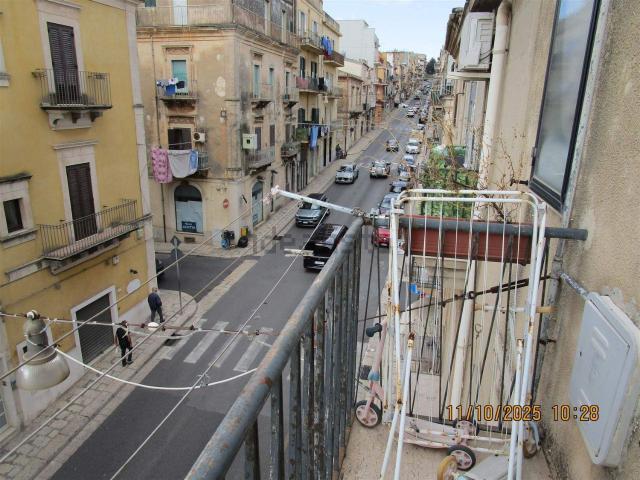 Appartamento in vendita a Ragusa Ibla, Ragusa