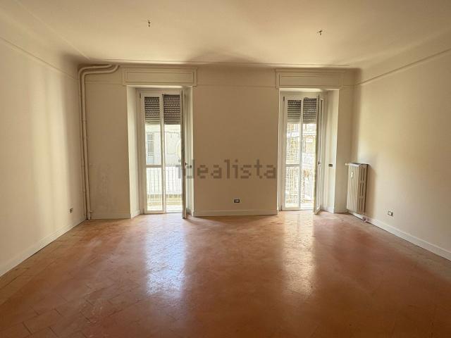 Appartamento in vendita a Voghera, Pavia