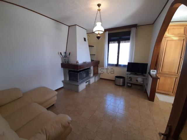 Appartamento in vendita a Mossanzonico, Dongo
