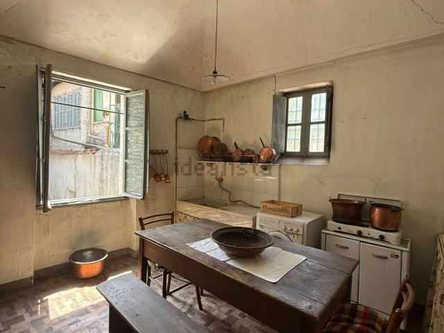 Appartamento in vendita a Pieve Di Teco, Liguria