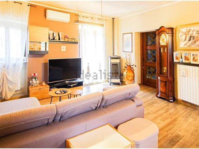Appartamento in vendita a Vedano Olona, Lombardia