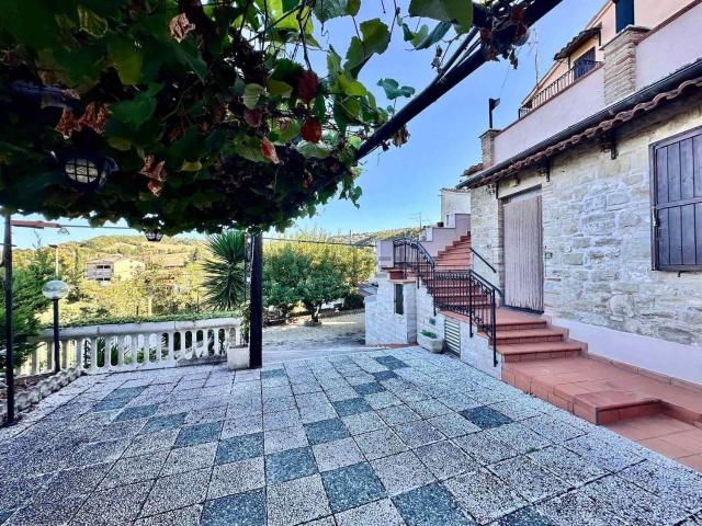 Appartamento in vendita a Pozzo, Marche