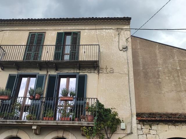 Appartamento in vendita a Vinchiaturo, Molise