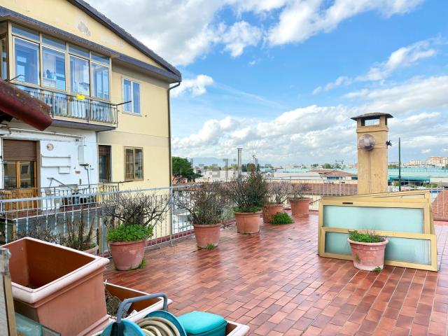 Appartamento in vendita a Quartiere 5, Firenze